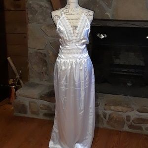 SALE!! Stunning gown by Yasemin, size 2X